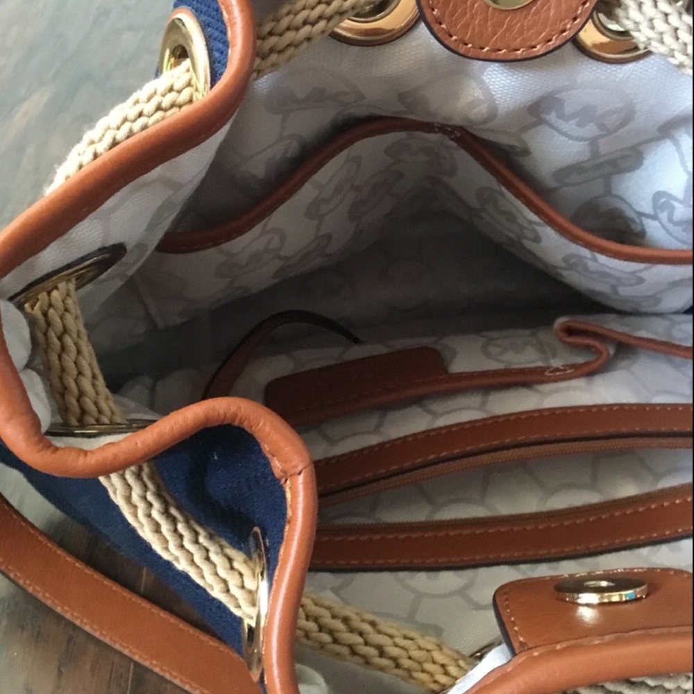 Michael Michael Kors Marina Navy Canvas Bag - Picture 6 of 8